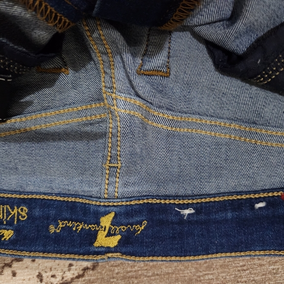 7 FOR ALL MANKIND 25 Ankle skinny with frayed angled hem in glam medium - Picture 3 of 4